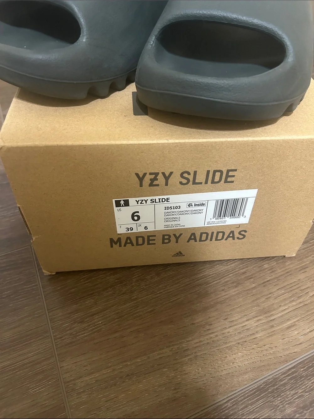 yeezy slides